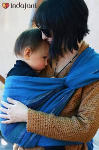 Robin's Hip Carry in a Fular Iyu Azul